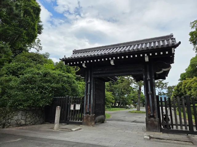 Hamaguri Gomon Gate