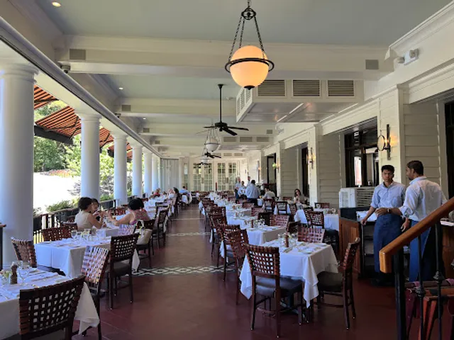 The Boathouse Outdoor Bar