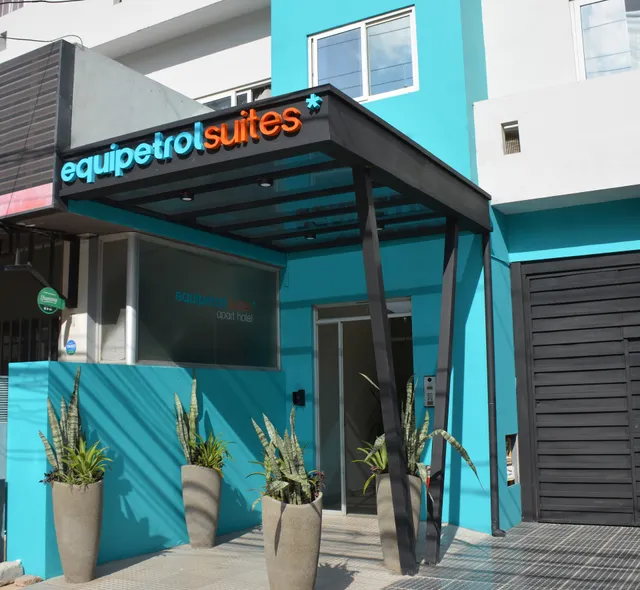 Equipetrol Suites Apart Hotel