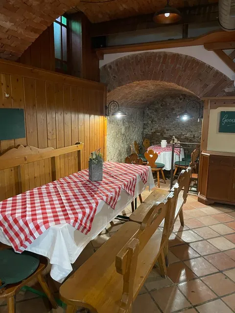 URFAHRANER Heurigenkeller