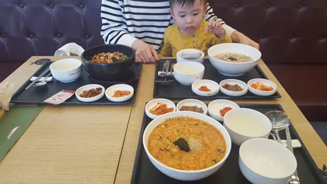 본죽동산이마트점