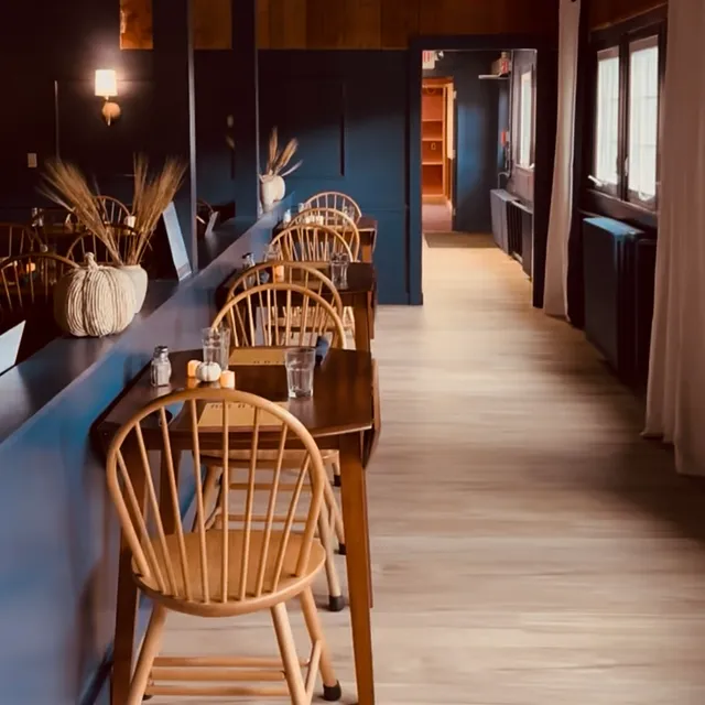 Haybarn Restaurant & Lounge