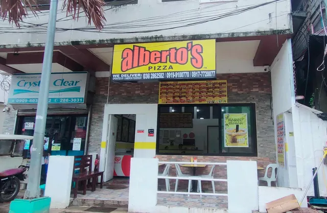 Alberto's Pizza Boracay