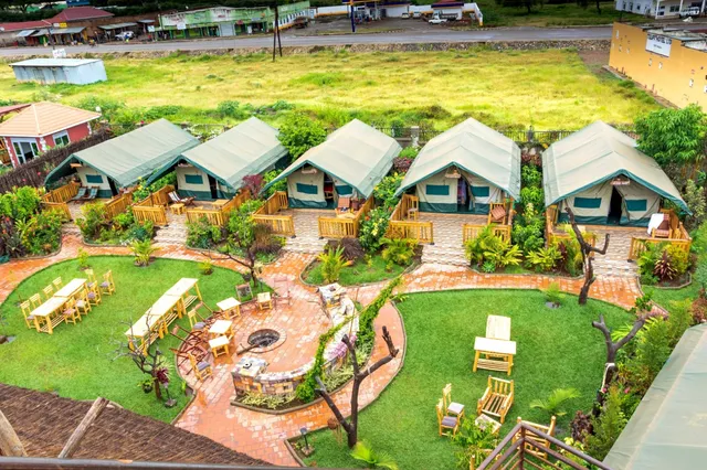 SEVEN RANGES HOTEL LTD