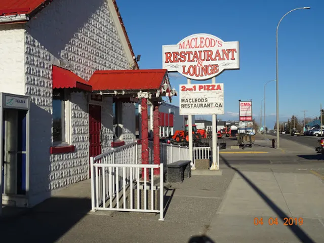 MacLeod's Restaurant & Lounge