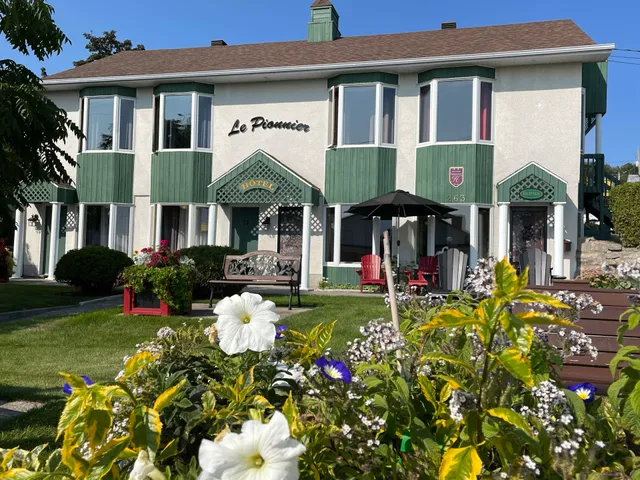 Hôtel le Pionnier inc