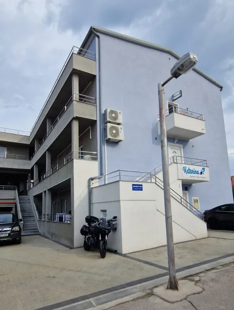 Zimmer / Sobe / Rooms Katarina