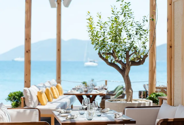Folie Restaurant & Sea