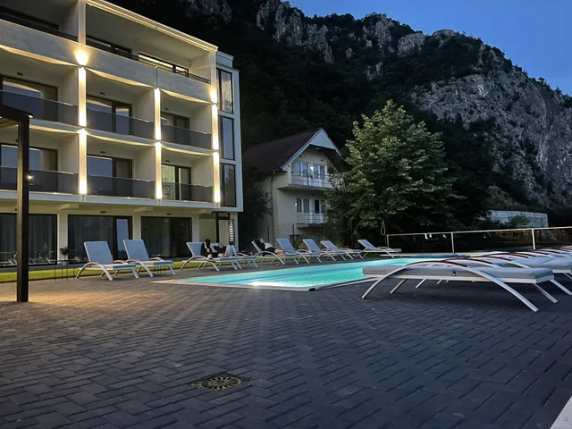 Pensiunea Elbram House