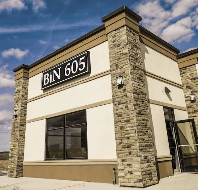 BIN 605 Wine Beer & Tapas Bar