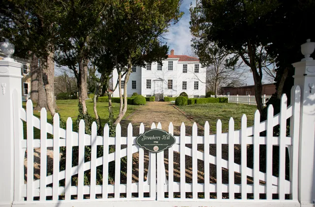 Strawberry Hill - Inn & Event Venue