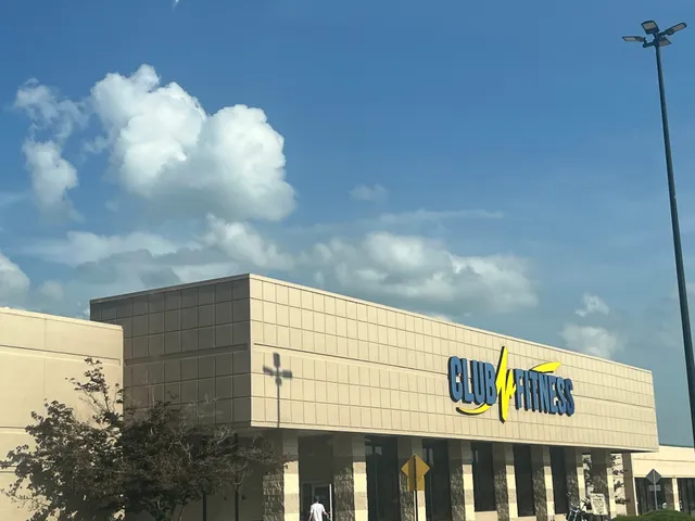 Club Fitness - Belleville