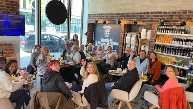 Coffee & Snack World