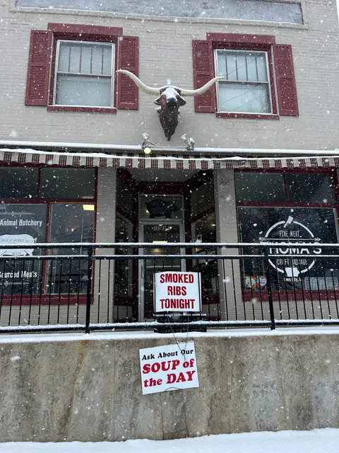 Thoma’s Meat Market