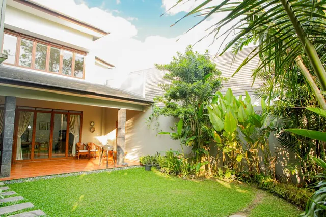 Teras Rumah Taman Guest House