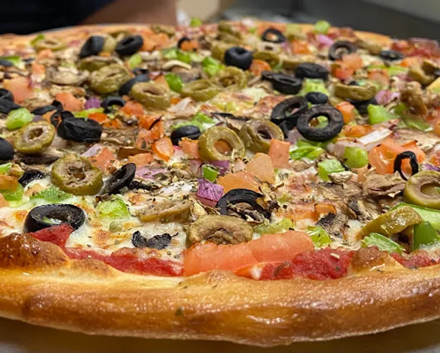 Peppery Pizza and Poutine