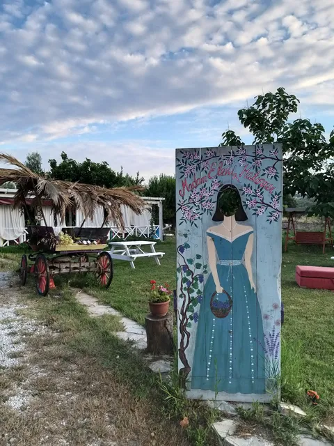 Madam Eleni Bağ Evi & Kahvaltı