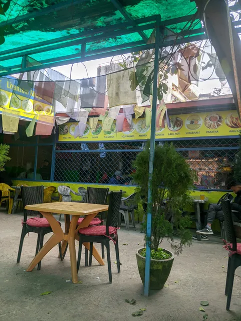 Lhanzom Restaurant ལྷན་འཛོམས་ཟ་ཁང་།