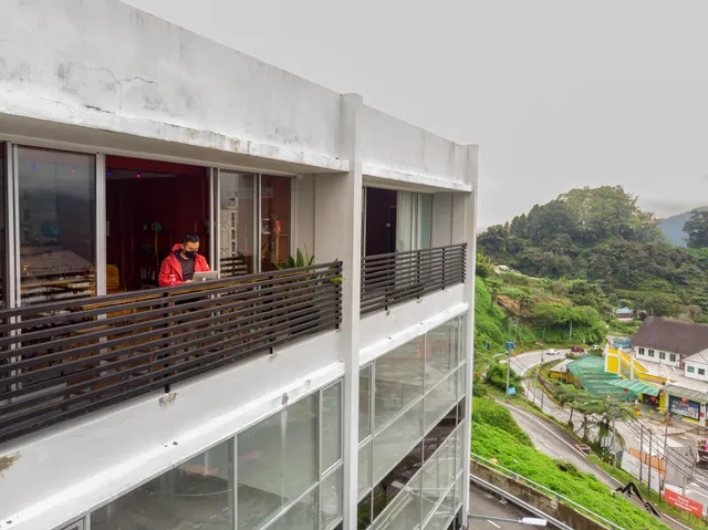 Walk-Up To SIAR (Children NOT Allowed)