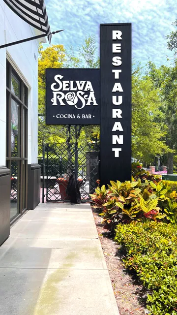 Selva Rosa Cocina & Bar