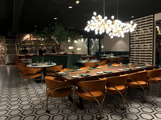 Mia Restaurant & Bar