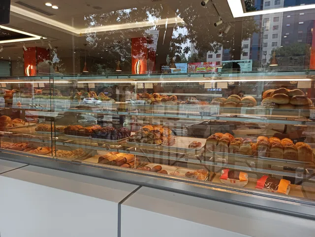 Xinqiao Sapporo Bakery