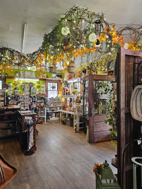 Flowers by Tammy, Weddings, Rentals & Gifts