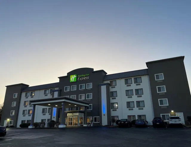 Holiday Inn Express Evansville - West by IHG