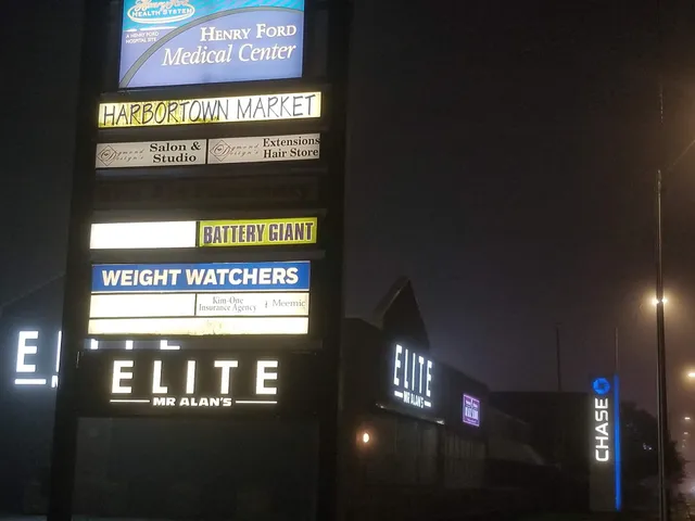 Harbortown Shopping Center