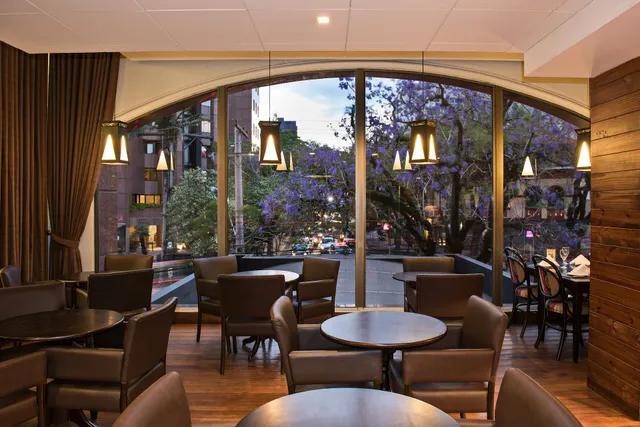 Moinhos Grelhados e Saladas