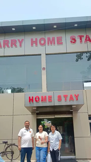 Harry Home Stay Agra - Bed & Breakfast