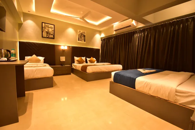 Dhanvantari Hotel Near Kokilaben Hospital