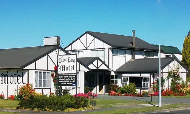 Tudor Park Motel