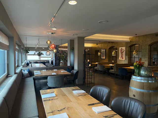 Schillers Restaurant