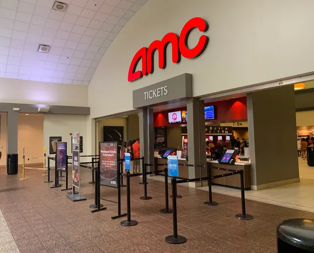 AMC DINE-IN Clearview Palace 12