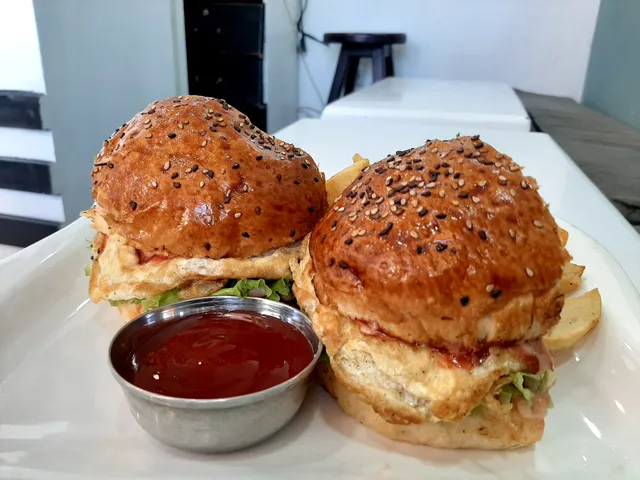 #23 Burger and Juice