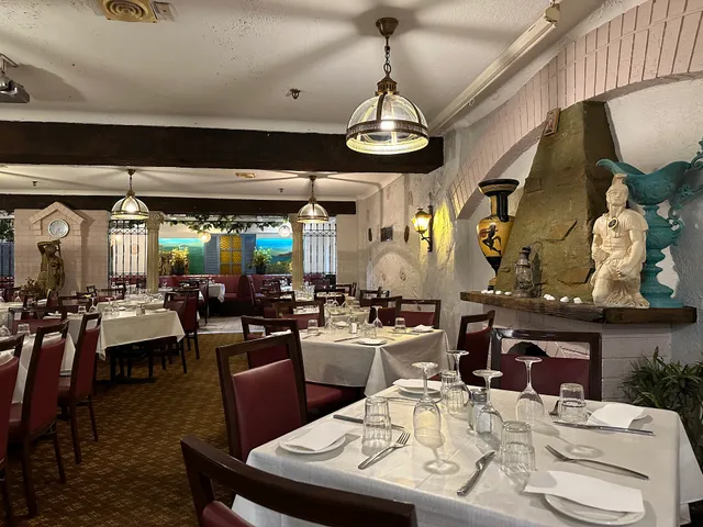 Diethnes Greek Restaurant