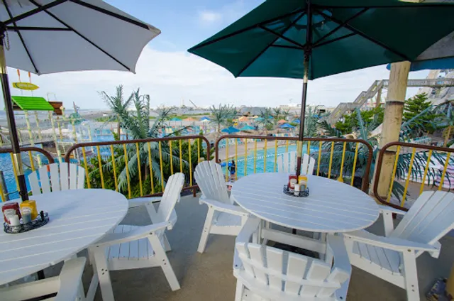 Stubborn Brothers Beach Bar & Grille