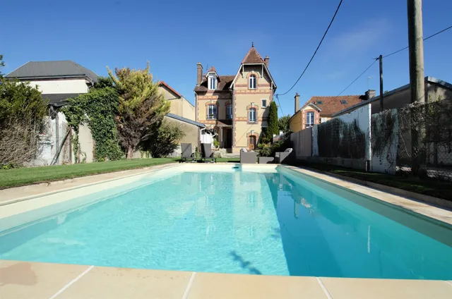 A l'Aube de Troyes - Chambre d'hôtes de charme avec piscine et Sauna