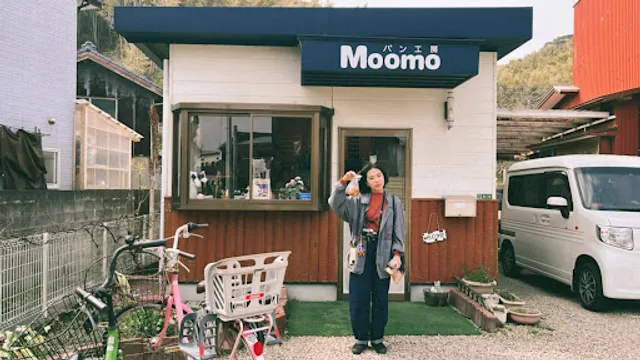 加布里小グランド前のパン工房Moomo