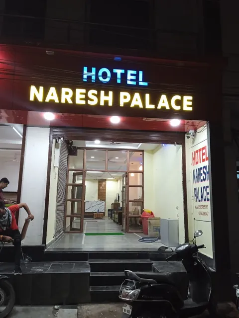Hotel Naresh Palace
