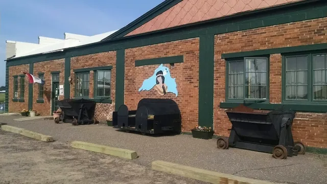 Gitche Gumee Landing Gift Shop