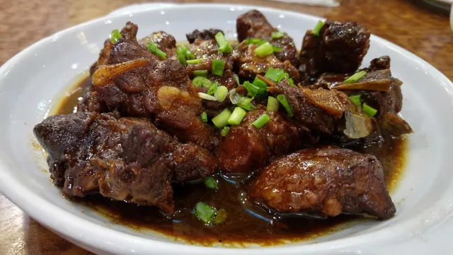 Xianren Juwaguan Restaurant