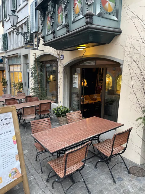 zur Schtund | santaco