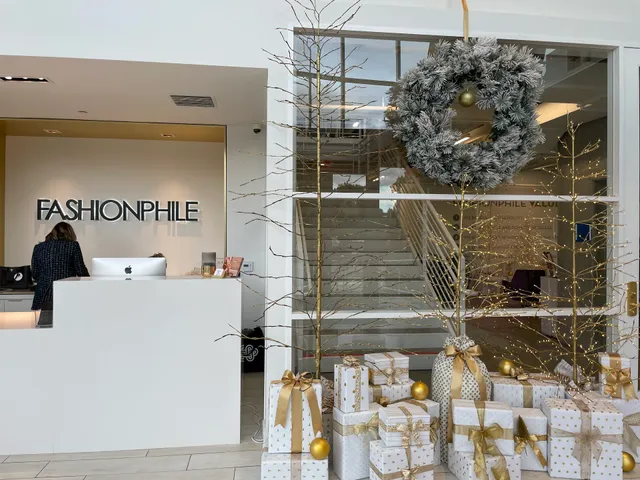 FASHIONPHILE Flagship