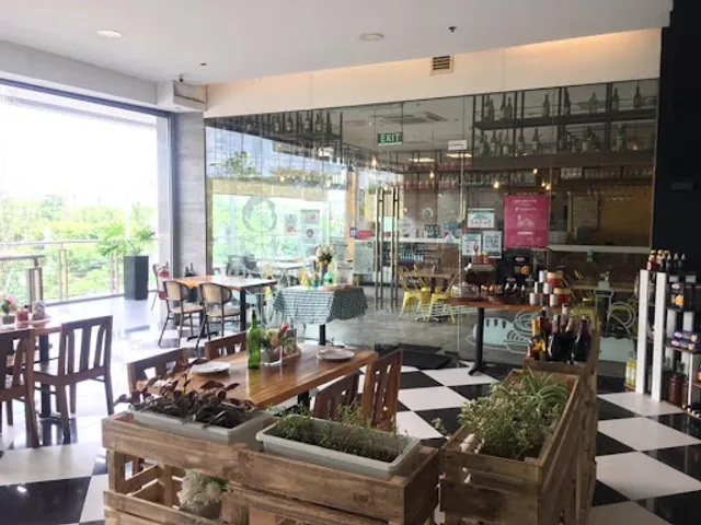 Mama Lou's Italian Kitchen - Madison Galeries