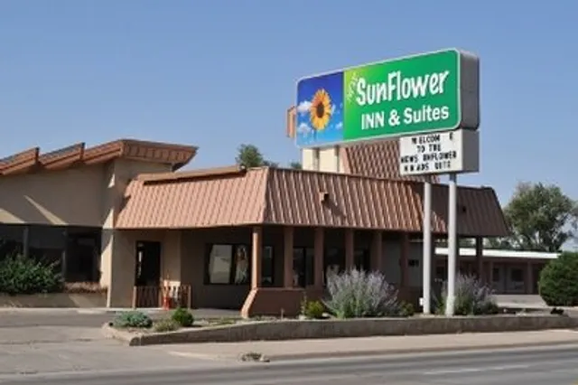 New Sunflower Inn & Suites