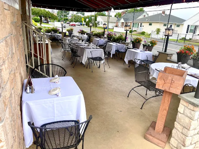 D'Amelio's Italian Eatery