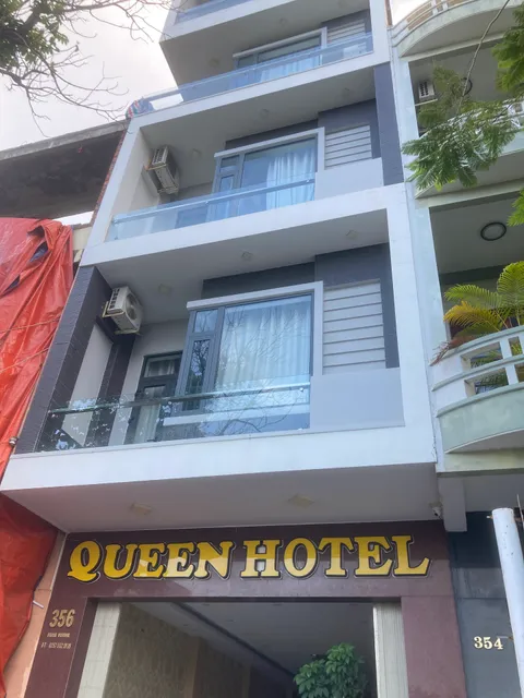 Queen Hotel