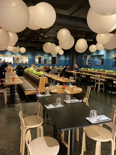 Sabrura Sticks & Sushi Futura